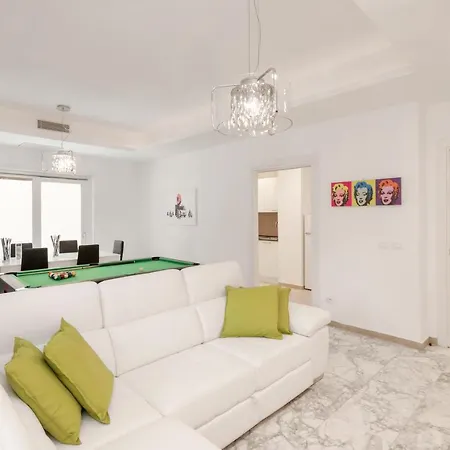 Easystayrome 10 Pax 3 Baths 1 Min From Metro Appartement *