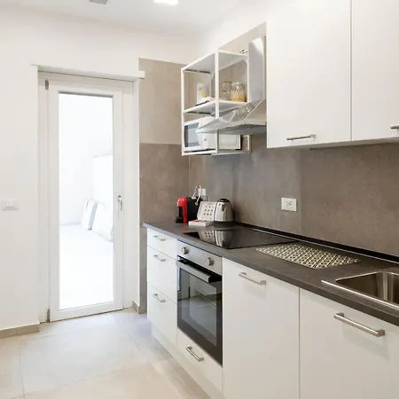 Easystayrome 10 Pax 3 Baths 1 Min From Metro