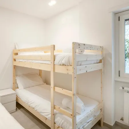 Apartment Easystayrome 10 Pax 3 Baths 1 Min From Metro